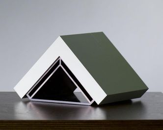 Serveren er utstyrt med en ARM-basert prosessor. Kjølingen skjer gjennom det aluminiumsbaserte dekselet. Foto: Helm