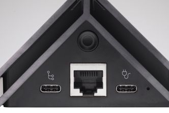 På baksiden har Helm-serveren kontakter for strøm, ethernet og USB. Foto: Helm/Carlton Canary