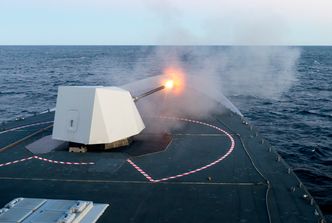 76mm kanon skyter på KNM Otto Sverdrup utenfor Trøndelagskysten under Nato-øvelsen Trident Juncture 2018. Foto:  Gorm Kallestad/NTB Scanpix