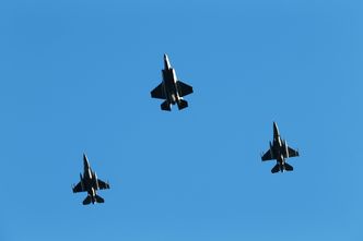 Slik skulle det sett ut under DV-dagen i forbindelse med Trident Juncture: Et F-35A og to F-16. Foto: Torbjørn Kjosvold / Forsvaret