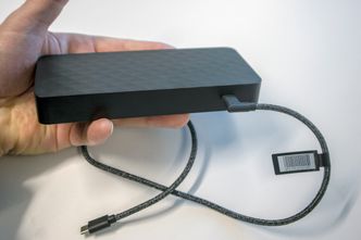 Powerbank til PC-er: Denne kan lade opp både PC-en og mobilen. Foto: Odd R. Valmot