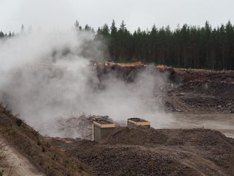 Like etter sprengning. Foto: Standard Norge