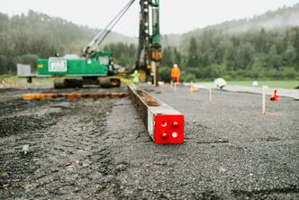 Denne pelemetoden gir vesentlig raskere fremdrift, anbefaler sivilingeniør i geoteknikk. Foto: Joachim Raak