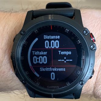 De ulike dataskjermene som kommer opp under trening kan tilpasses, og du kan ha opptil fire måleverdier per skjerm. Foto:  Kurt Lekanger