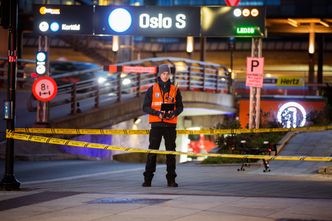 TAKE-OFF: Dronepilot Stian Berger tar av ved Oslo S og Barcode. Foto: UAS Norway