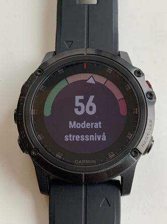 Ved å analysere pulsen din kan klokken gi en indikasjon på hvordan stressnivået er. Her ser det ut til at vi begynner å nærme oss deadline.