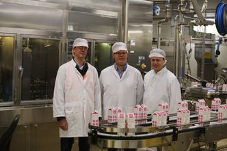 Torbjørn Haug, Morten Braatø og Knut Olav Irgens Høeg på Meieriet til Tine på Kalbakken i Oslo. Foto: Deltav