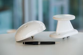 Nokia-teknologi: Deutsche Telecom og Inmarsat etablerer European Aviation Network basert på Nokia-teknologi og et nettverk av 300 basestasjoner. Med slike små antenner montert på flyene, skal det gi en kapasitet på over 75 Mbit/s over LTE. Foto:  EAN