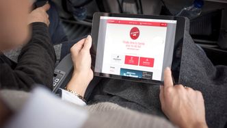 Raskere flynett: Bedre pakking av data har gitt flypassasjerene raskere internett, selv om Norwegian har kjøpt samme bitrate av signalleverandørene siden de etablerte WiFi om bord i 2011. Foto:  andreas lind andreas@lind.se