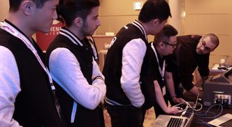 Kinesiske Tencent har en rekke ganger sendt hackerlag til Pwn2Own-konkurransene. Men ikke i år. Bildet er av Tencent Keen Security Lab Team under Mobile Pwn2Own i 2016. Foto: Trend Micro