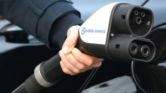 Væskekjølt kabel fra produsenten. Foto: Huber+Suhner