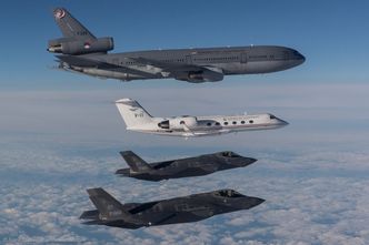AN-1 og AN-2 krysset Atlanteren første gang i mai 2016 sammen med et av Nederlands to KDC-10-tankfly og ble møtt av et Gulfstream IV fra «Koninklijke Luchtmacht».
