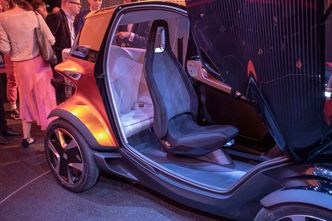 Det er plass til to personer i bilen. Foto: Odd Richard Valmot