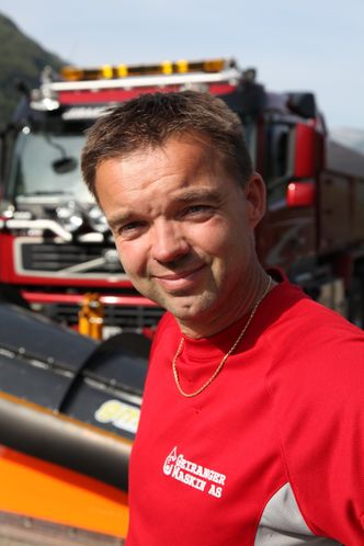 Svein-Inge Westerås har i mange år har hatt ansvaret for brøytingen i og omkring Geiranger. Foto:   Kjell Herskedal