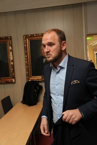 Nasjonal rassikringsgruppe mener at samferdselsminister Jon Georg Dale (bildet) må åpne lommeboka enda litt til. Foto: Kjell Herskedal