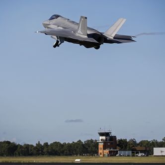 F-35A på RAAF Amberley i 2017. To av Australias fly fløy ned fra Luke for første gang for å være med på Avalon for to år siden. Foto:  CPL Casey Gaul