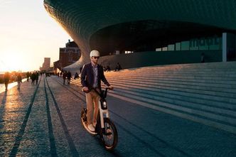 Streetmate er en sparkesykkel, som også kan ha sete. Illustrasjon:  Volkswagen AG