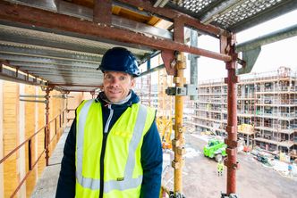 – Dette er en veldig ryddig og bra byggeplass, sier Trond Larsen, prosjektrådgiver hos GLAVA®. Foto:  Paal-André Schwital