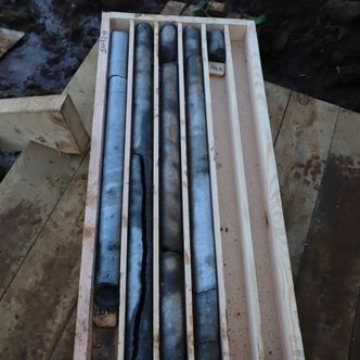 Slik ser bergprøvene ut som tas ut fra Stadlandet. Foto:   Terje Andreassen/ Kystverket