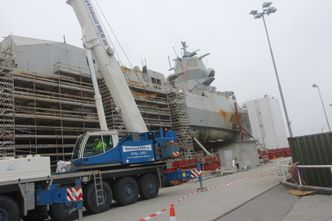 Ødeleggelsene på innsiden av KNM Helge Ingstad var større enn forsvarsministeren hadde forventet. Foto: Arne Fenstad
