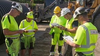 Instruksjonene studeres nøye før sveising