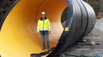 – På så store rørdimensjoner er Wavin så og si enerådende, sier VA-selger Lars Erik Berg fra Ahlsell