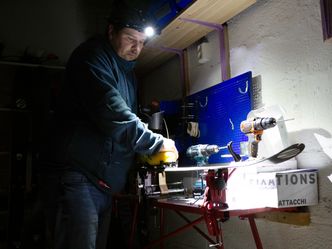 Moonlight Mountain har utviklet en hodelykt-serie der den sterkeste lykten leverer 10000 lumen stabilt. Foto:  Marthe Svendsen