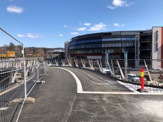 Slik ser det ut i dag på den nye gang og sykkelbrua ved Ullevål i Oslo, bare dager før den skal tas i bruk. Foto: Efla