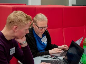 Dyp konsentrasjon hos deltakerne under finalen. Foto: Espen Taftø Vestad