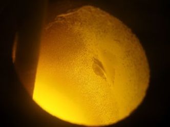 Salter er vanlige å bruke, men de er ikke særlig effektive, blant annet fordi de ikke kan varmes opp til mer enn rundt 600 grader. Det er lite i forhold til de 1400 gradene som trengs for å smelte silisium. Foto:  Per Henning, NTNU