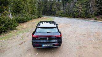 Mercedes-Benz EQC har 500 liter bagasjerom. Foto:  Marius Valle