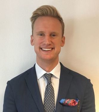 Henrik Klyve (bildet) har sammen med Ole Erik H. Larsen skrevet masteroppgave om fremtidig dagligvarehandel. Foto: Privat