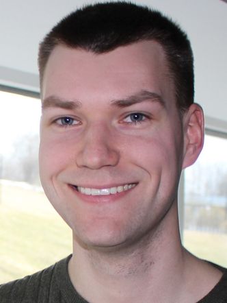 – Vi skjerper oss når andre studenter holder presentasjon, sier blokkjede-student Haakon Hoel Bakker. Foto: Dag Inge Danielsen/UiO.