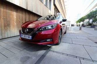 Bilen er en anelse lavere, og har fått en blå stripe på fangeren. Ellers er det ingenting som skiller den fra den vanlige utgaven. Foto:  Marius Valle