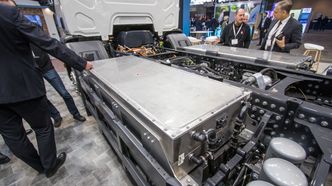 Batteriet er levert av tyske Akasol, og består av fire batterimoduler på 50 kilowattimer hver. Foto: Marius Valle
