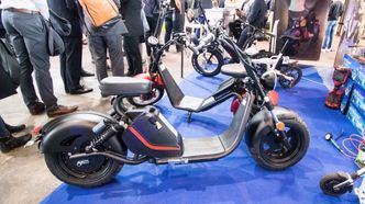 La oss kalle det en elektrisk moped-chopper. Foto: Marius Valle