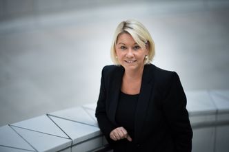 Kommunal- og moderniseringsminister Monica Mæland legger ned midlertidig stans i vindkraftutbygging på Frøya. Foto: Torbjørn Tandber