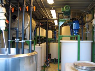 Et pilotprosjekt hos Stena Recycling har bevist at Halosep-prosjektet fungerer, og at man i reaksjonstanker kan vaske ut metallene fra flygeasken med saltsyren i skrubbervæske fra den våte røykgassrensingen. Foto:  Stena Recycling