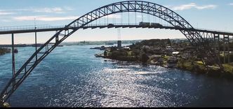 Karmsund bru er en buebru på Europavei 134, og forbinder Karmøy med fastlandet.