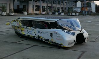 Solbilen Stella Lux ble utviklet av et lag fra universitetet i Eindhoven, som senere utviklet solbilen Lightyear One. Foto:  SolarEHV/CC BY-SA 4.0