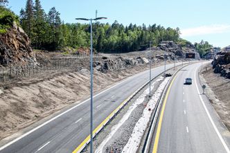 Lange strekk og slakke kurver: Nye E18 har en fartsgrense på 110 km/t. Foto:  Bjørn Olav Amundsen