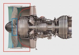 Luftinntaket og alle viftebladene (markert med rødt) forsvant fullstendig fra jetmotoren. Nå er interessen stor rundt den såkalte fan hub-en, som holder sammen viftebladene (markert med blått). Foto: Engine Alliance