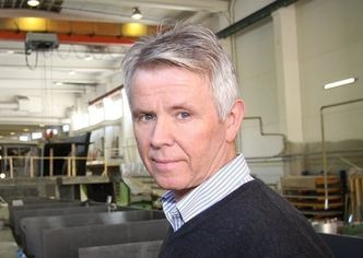 Daglig leder i Brødrene Aa, Tor Øyvin Aa, jobber nå med å ta mål av skadene etter at bedriften ble hardt rammet av ras og flom. Arkivfoto:  Tore Stenberg
