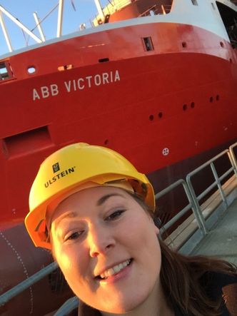 Selfie fra bedriftsbesøk hos Ulstein verft under H.K.H. Kronprins Haakons SIKT-konferanse i Ålesund 2016. Foto: Privat