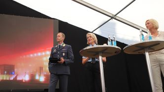 Inge Kampenes, sjef, Cyberforsvaret, Marie Benedicte Bjørnland, politidirektør, Politidirektoratet og politi- og lensmannsetaten og Hanne Tangen Nilsen, sikkerhetsdirektør, Telenor Norge i Telenors arrangementstelt på Arendalsuka onsdag. Foto: Heidi Sævold