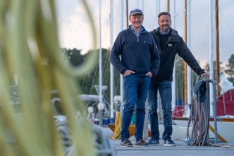 I 16 år har ingeniørene Knut E. Kismul (t.v.) og Terje Skevik brukt omtrent all ledig tid på "Ambition". Foto:  Paal Kvamme