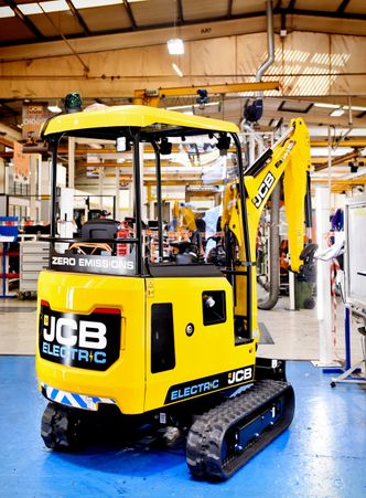 JCB anslår at servicekostnadene reduseres med 70 prosent på deres elektriske minigraver, sammenlignet med en tilsvarende dieselmaskin. Foto:  JCB