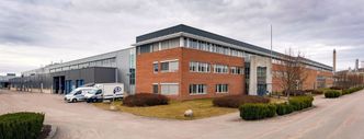 Eks solcelleproduksjon. Her har NEL sikrest seg 15.00 kvadratmeter til produksjon av elektrolysører. Foto: Herøya Industripark