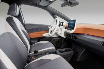 Bilen har utvendige mål tilsvarende Golf, men skal ha innvendig plass som er nesten på nivå med Passat. Foto: Volkswagen