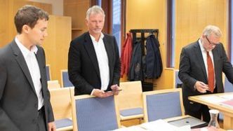 Lovdatas side, her ved juridisk konsulent Vegar Robertsen, direktør Odd Storm-Paulsen og advokat Jon Wessel-Aas, var ikke kjent med anken da digi.no først tok kontakt. Foto: Sarah McDonald Gerhardsen